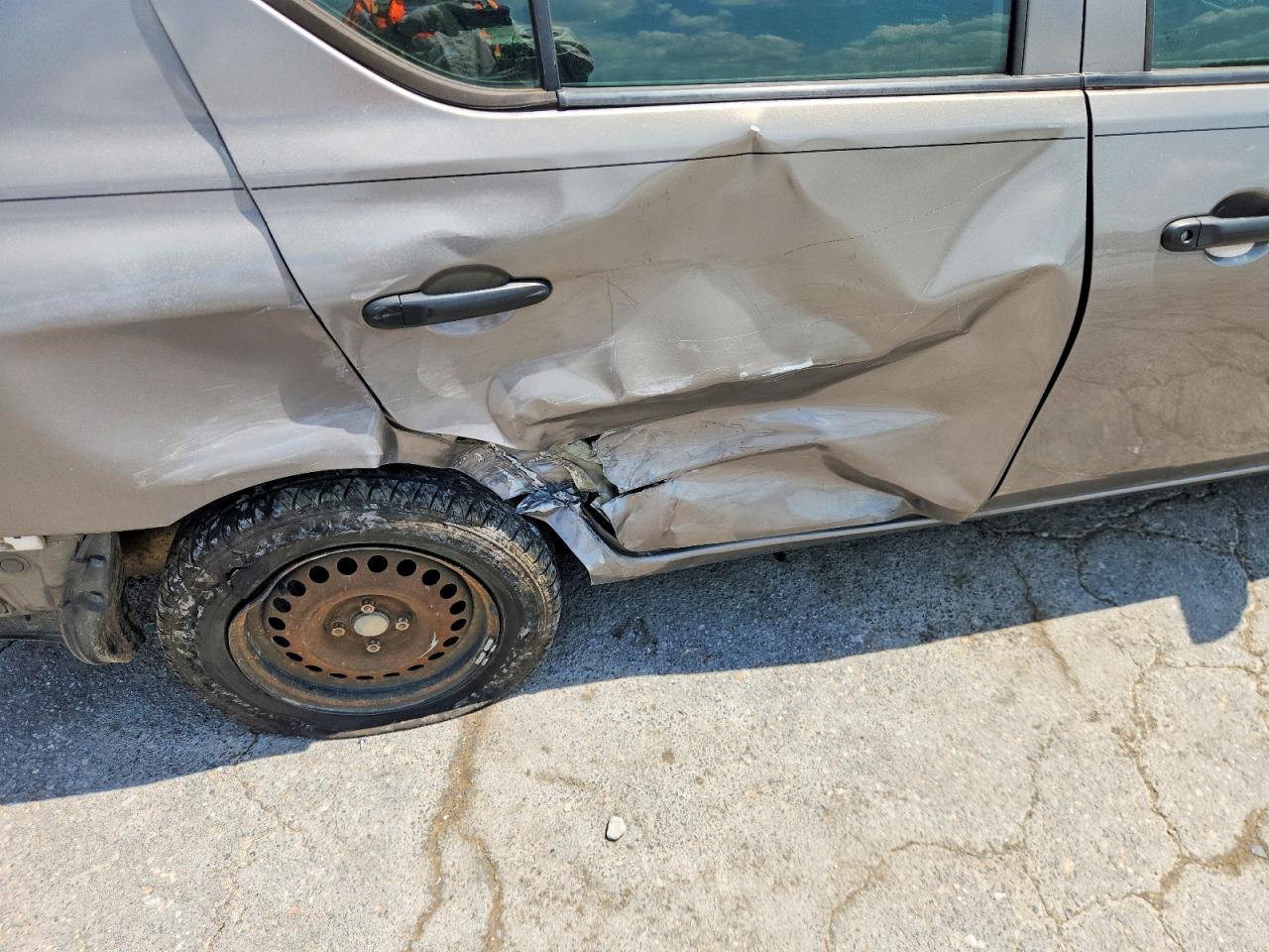 Nissan Versa 1.6 S Plus