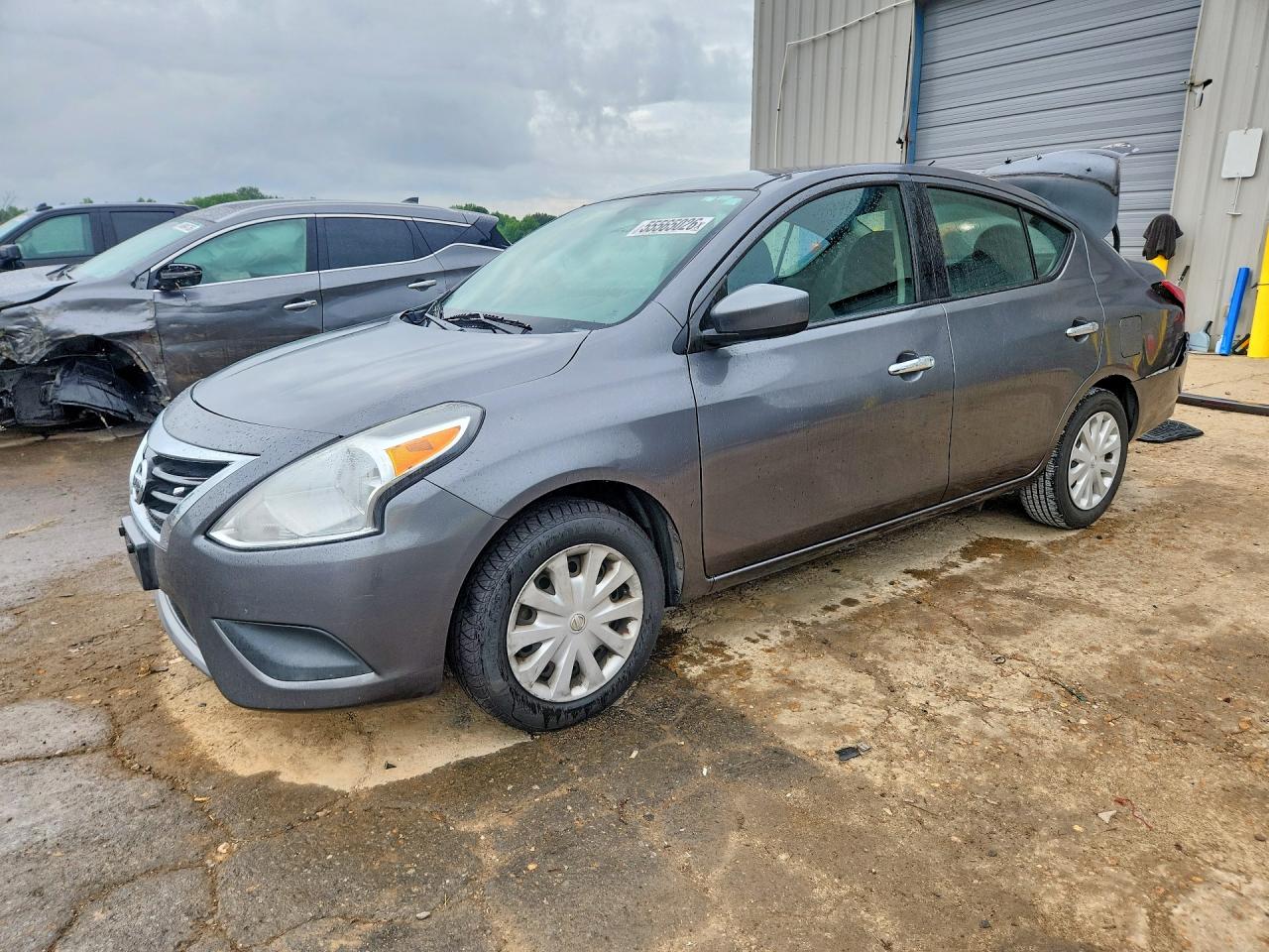 Salvage Nissan Versa Image