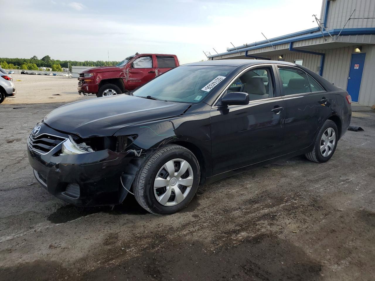 Salvage Toyota Camry Image