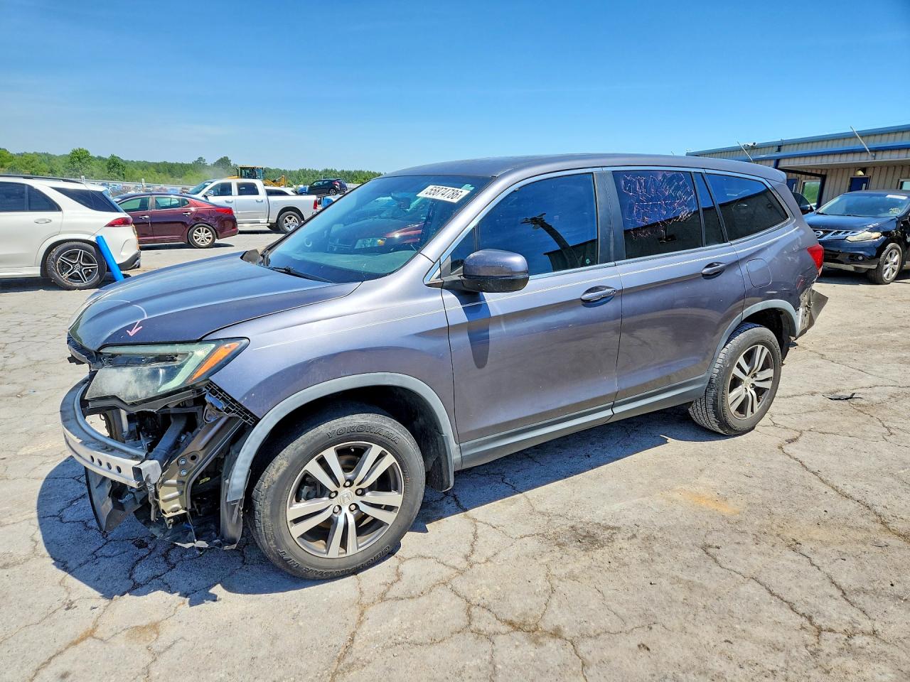 Salvage Honda Pilot Image