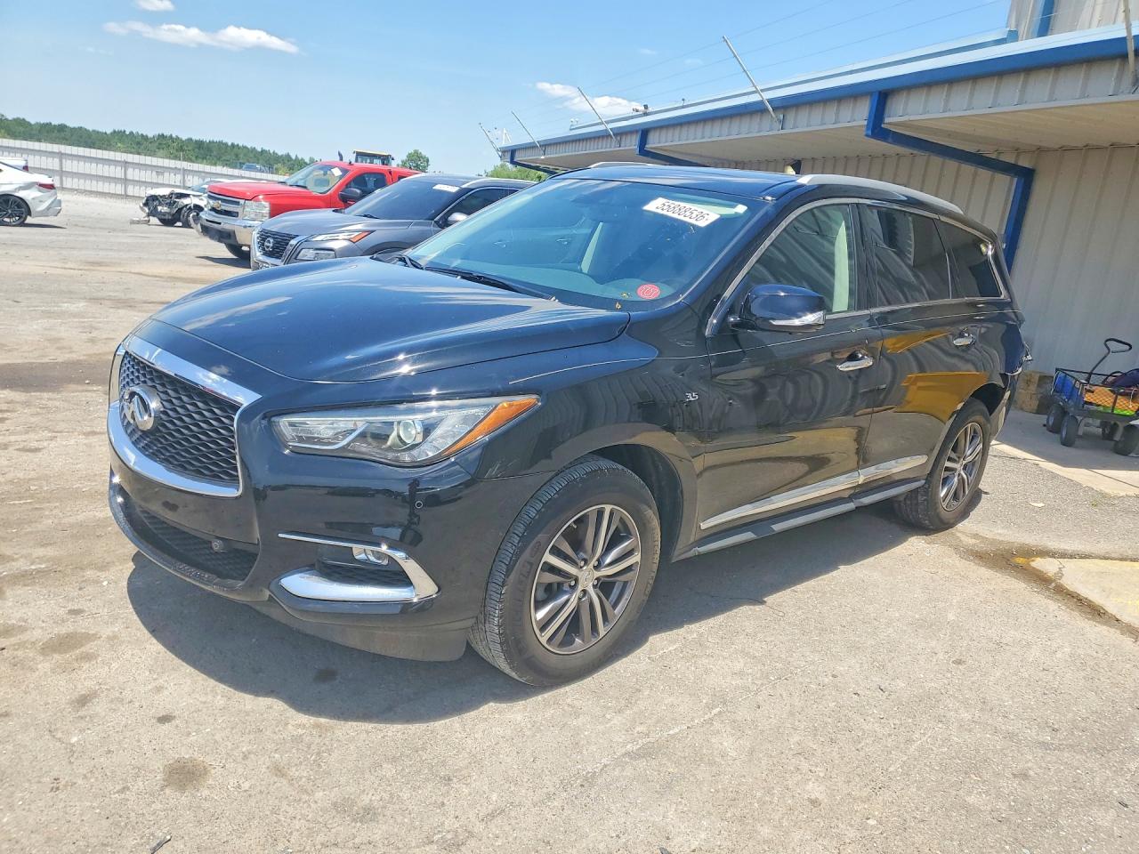 Salvage INFINITI Qx Image