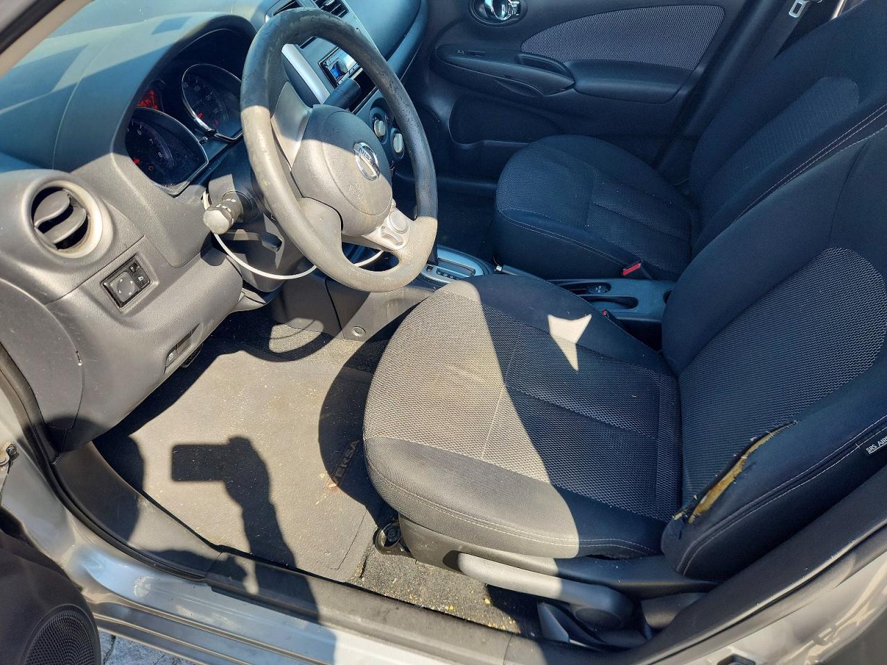 Nissan Versa 1.6 Sv