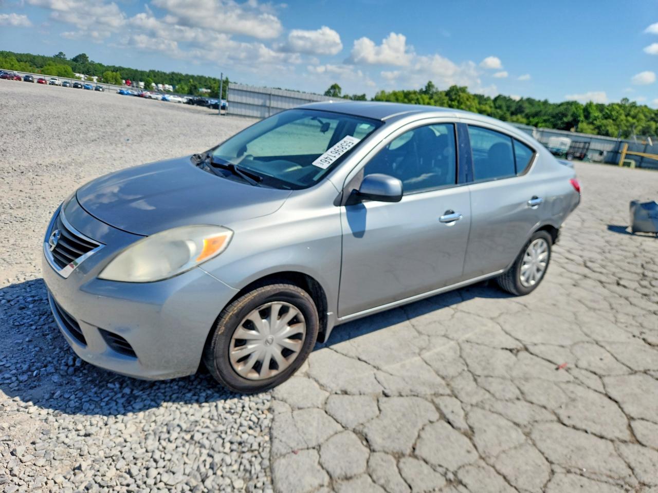 Salvage Nissan Versa Image