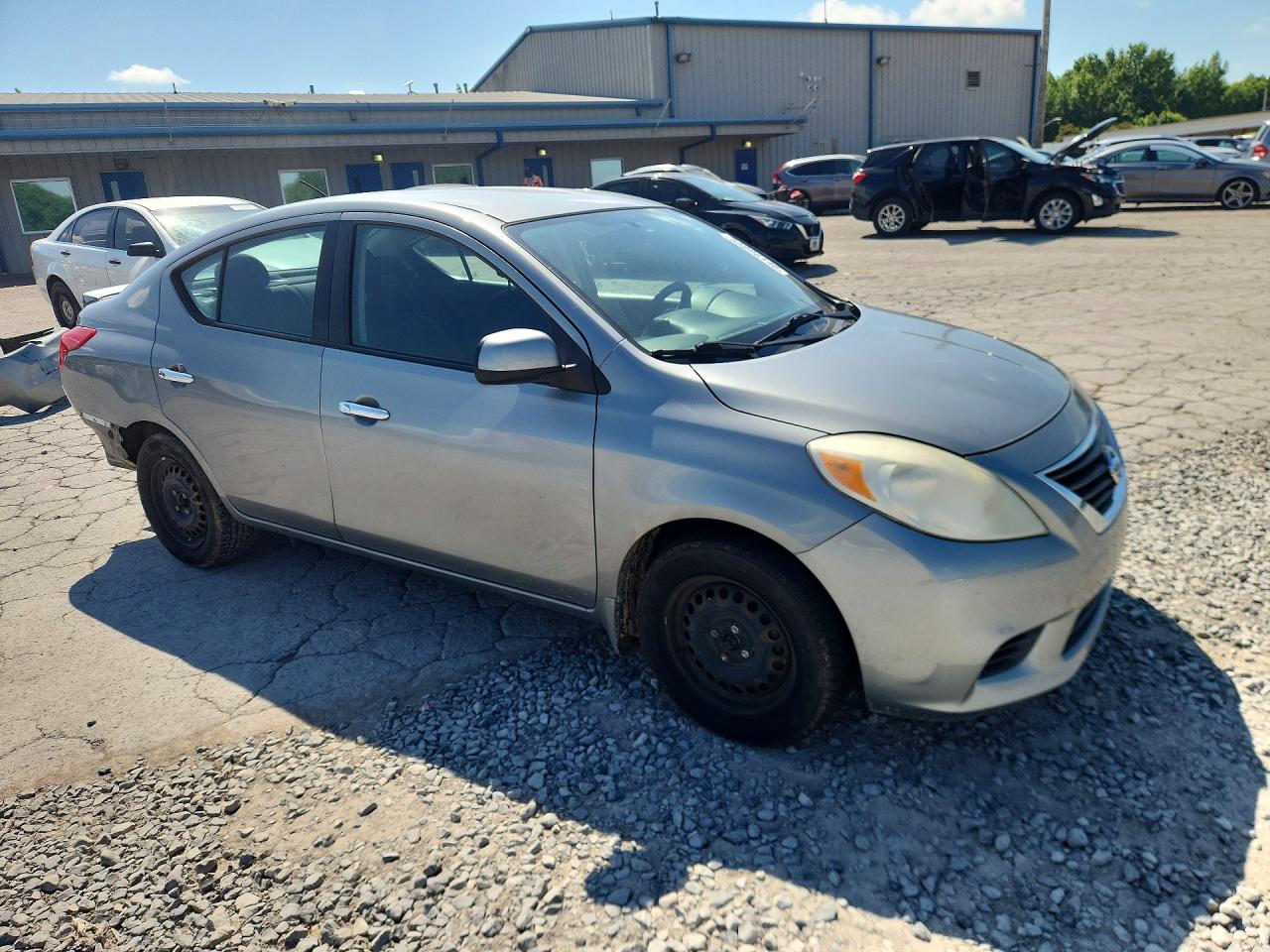 Nissan Versa 1.6 Sv