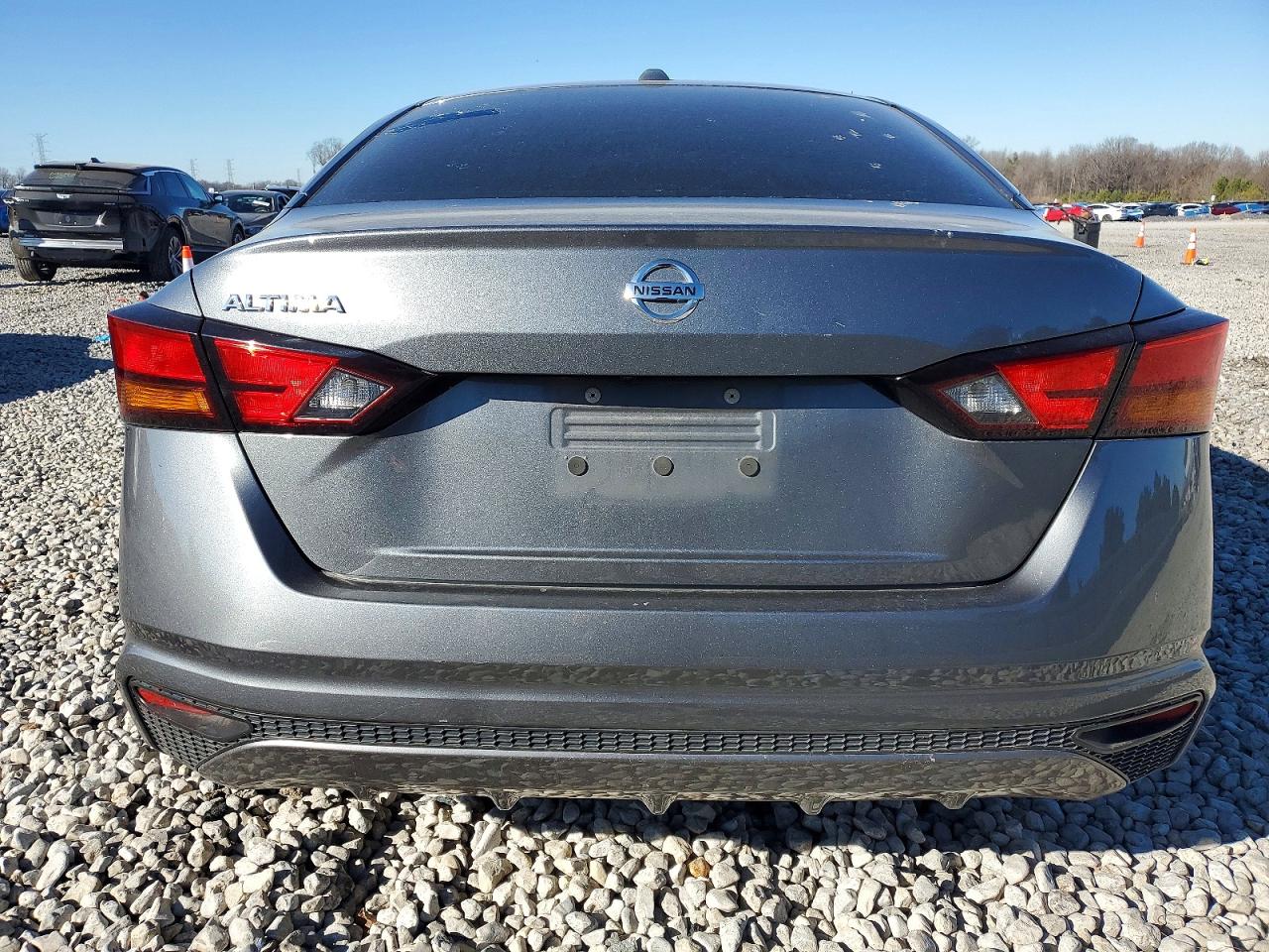 Nissan Altima S