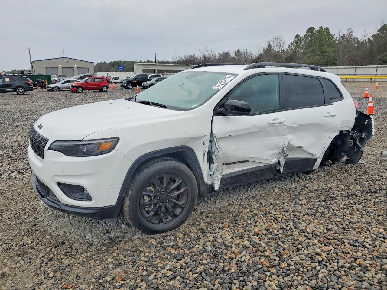 Salvage Jeep Cherokee Image