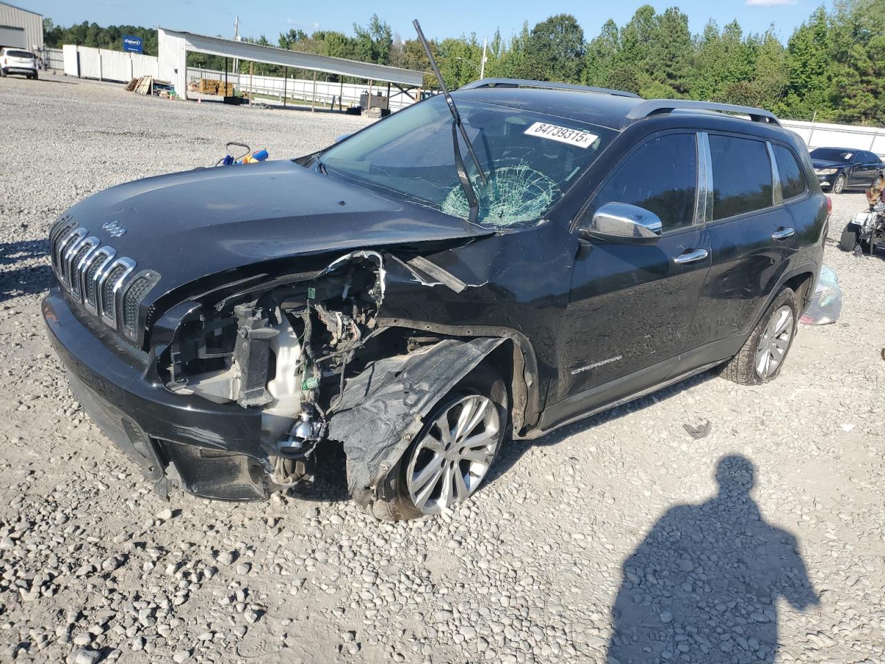 Salvage Jeep Cherokee Image