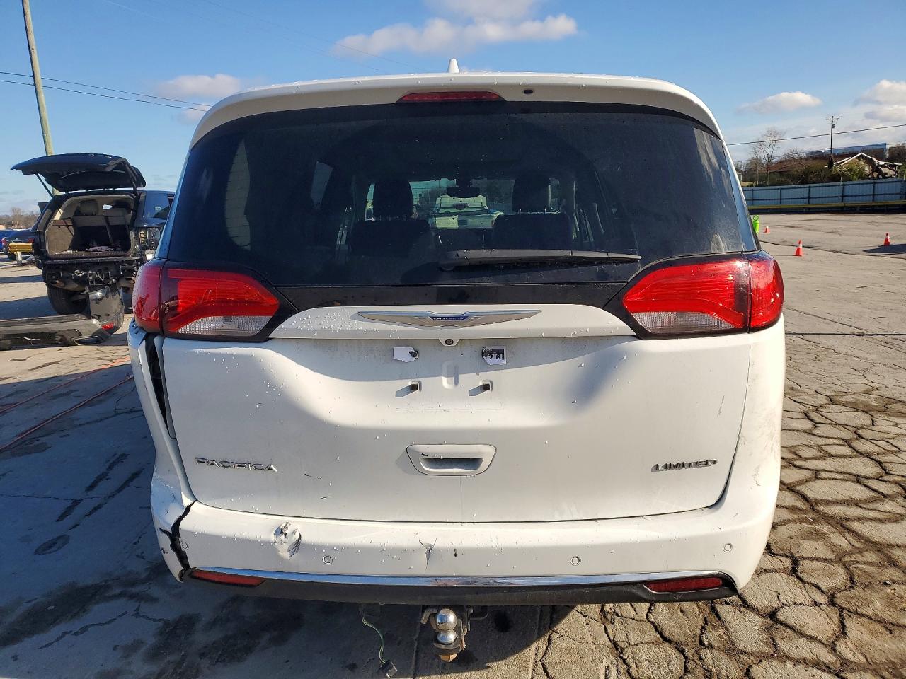 Chrysler Pacifica Limited