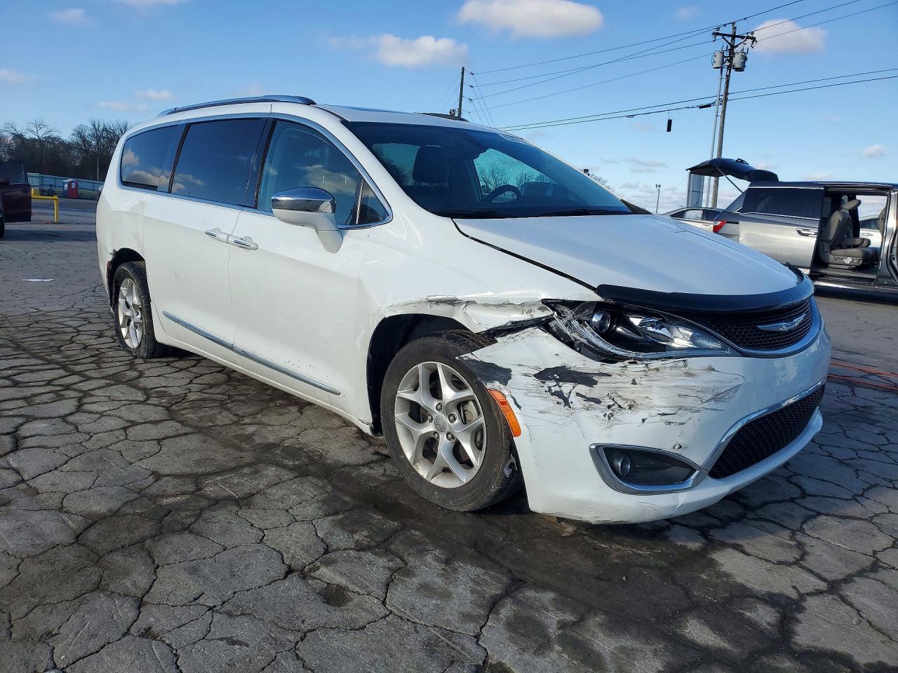 Chrysler Pacifica Limited