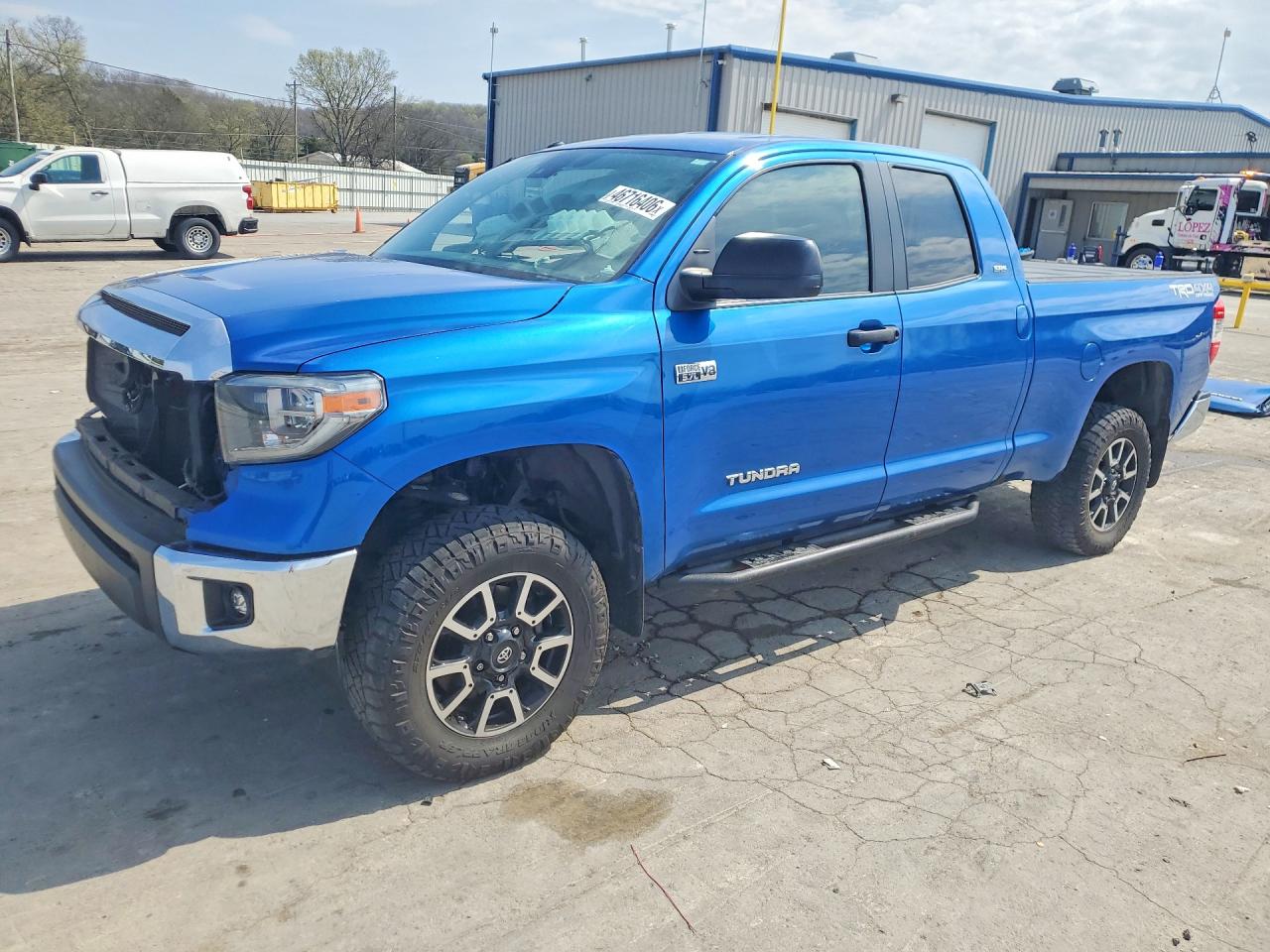 Salvage Toyota Tundra Image