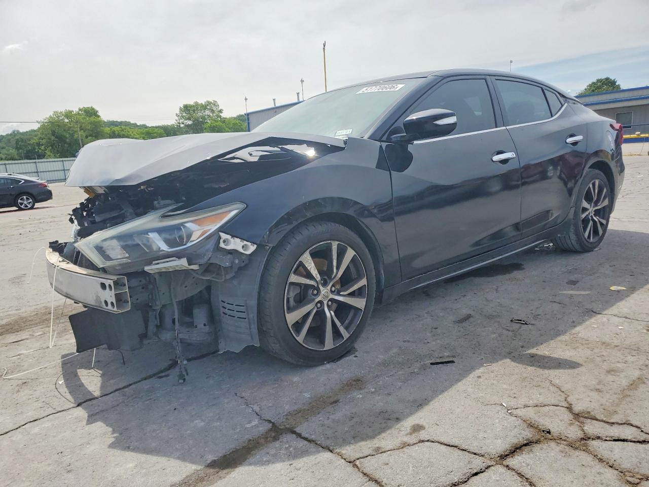 Salvage Nissan Maxima Image