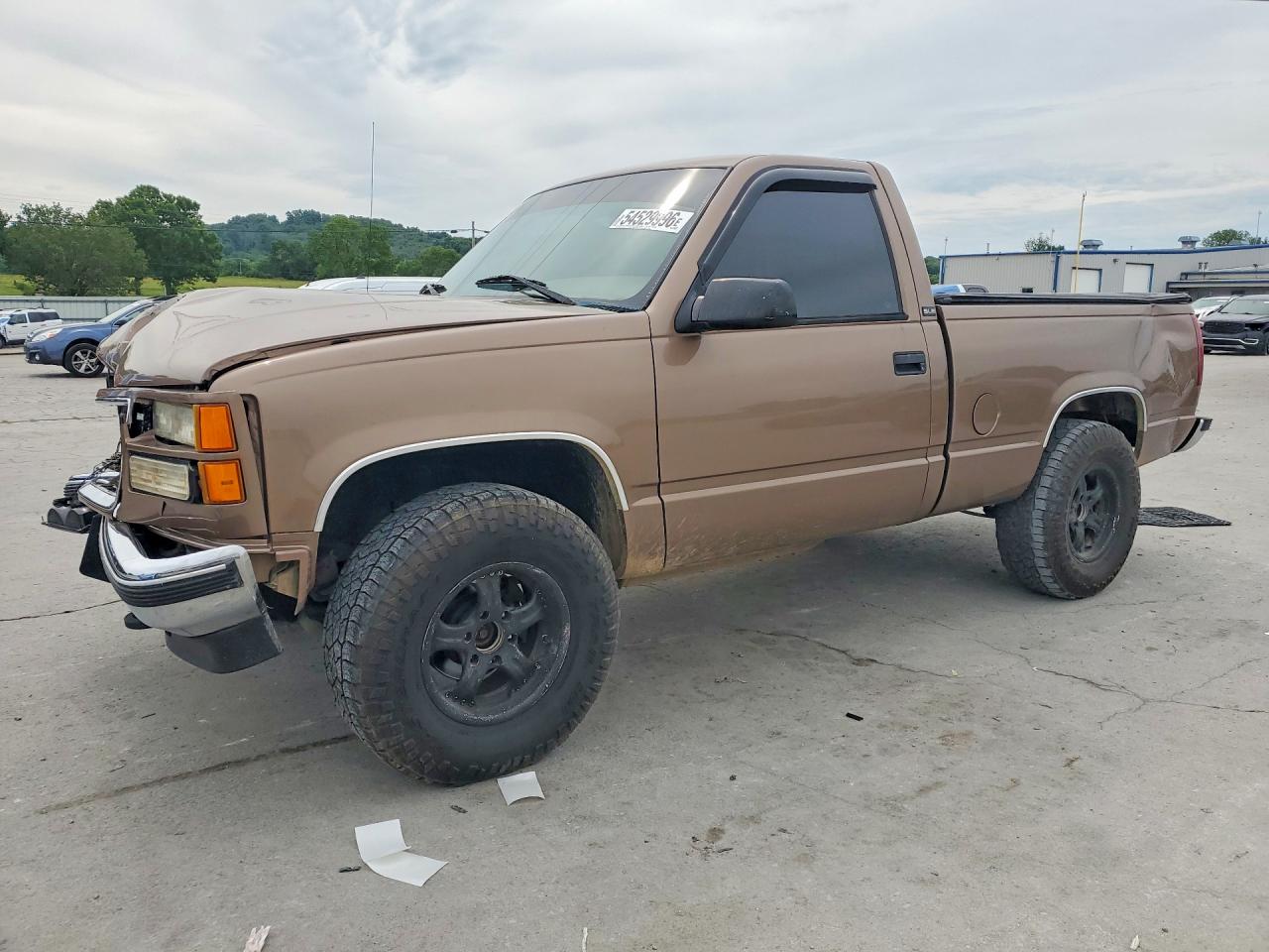 Salvage GMC Sierra Image