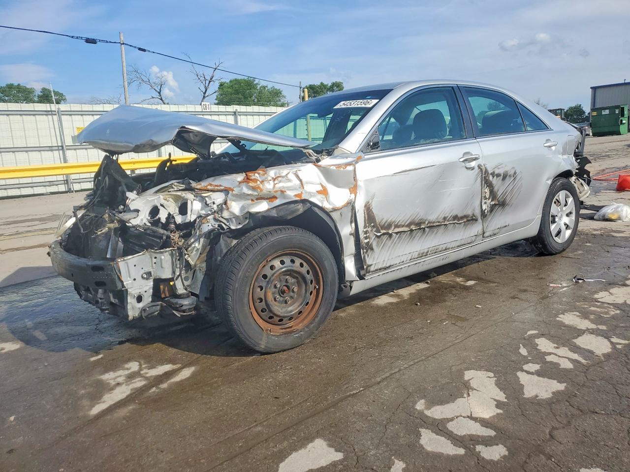 Salvage Toyota Camry Image