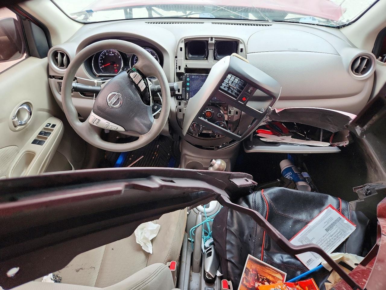 Nissan Versa 1.6 Sv