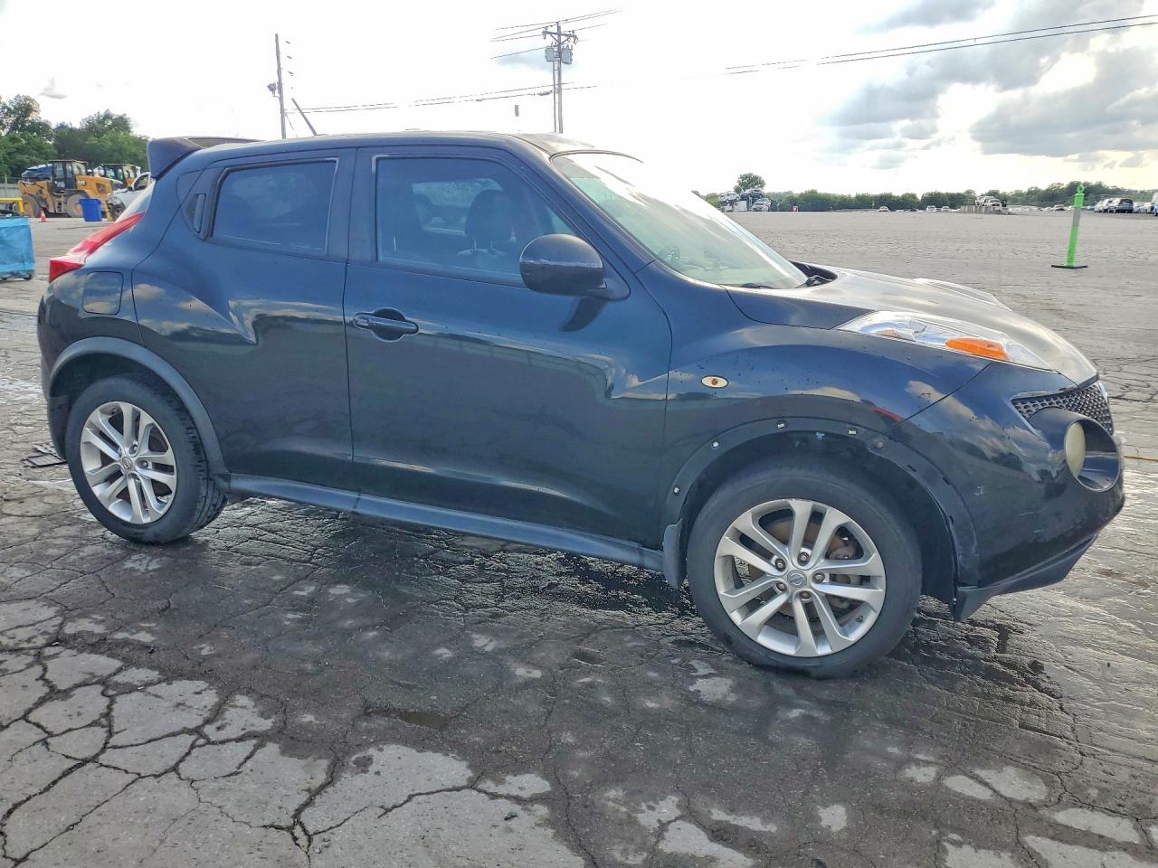 Nissan JUKE S