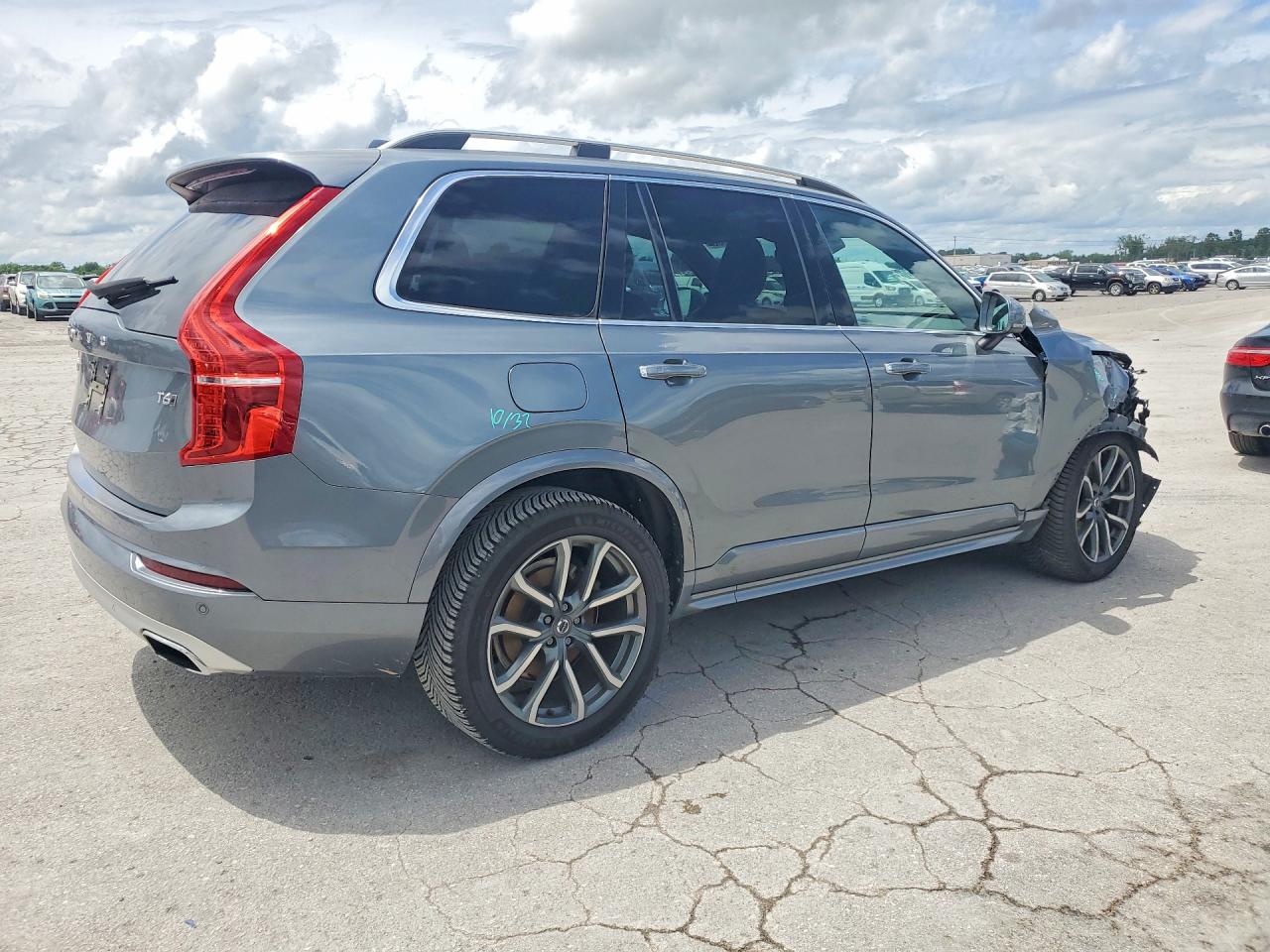 Volvo XC90 T6 Momentum