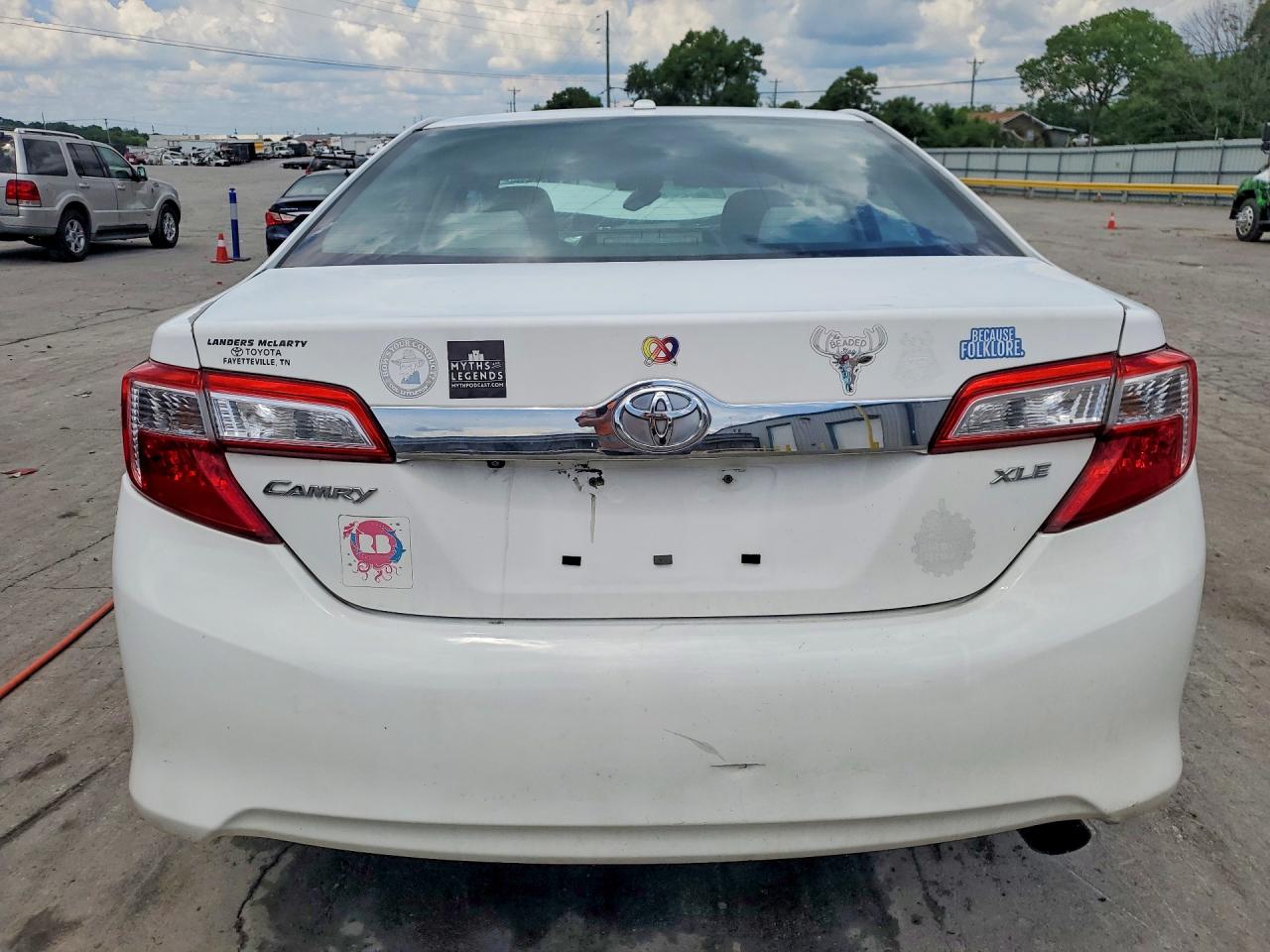 Toyota Camry Xle
