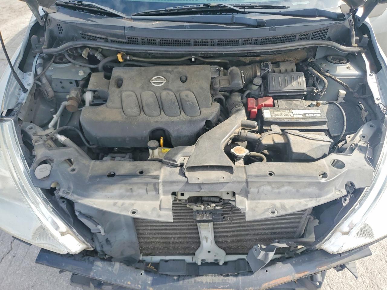 Nissan Versa 1.8 S