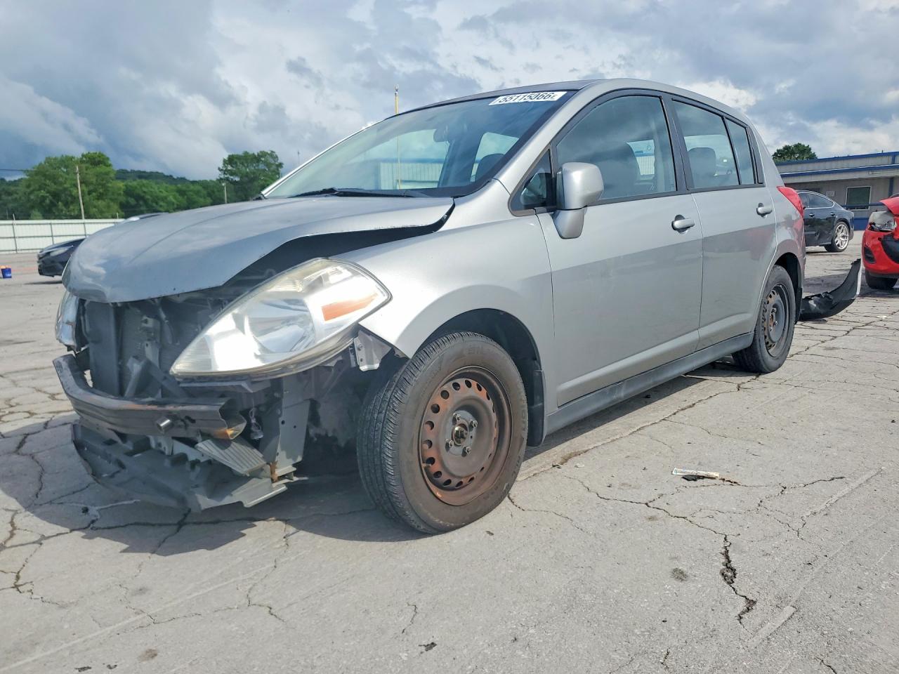 Salvage Nissan Versa Image