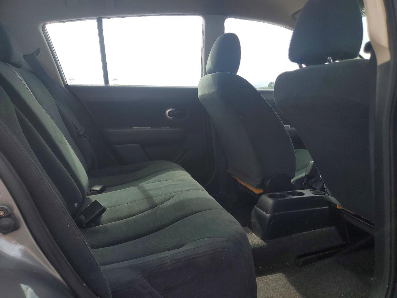Nissan Versa 1.8 S