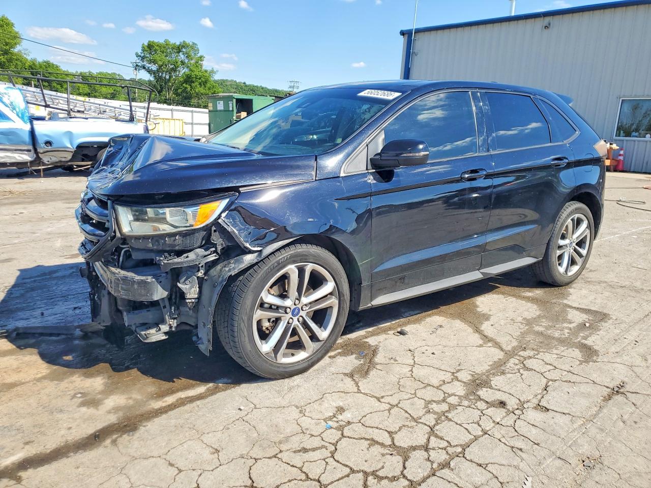 Salvage Ford Edge Image