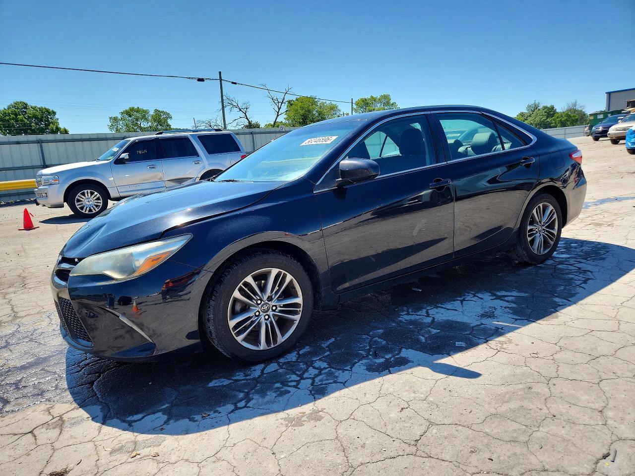 Salvage Toyota Camry Image