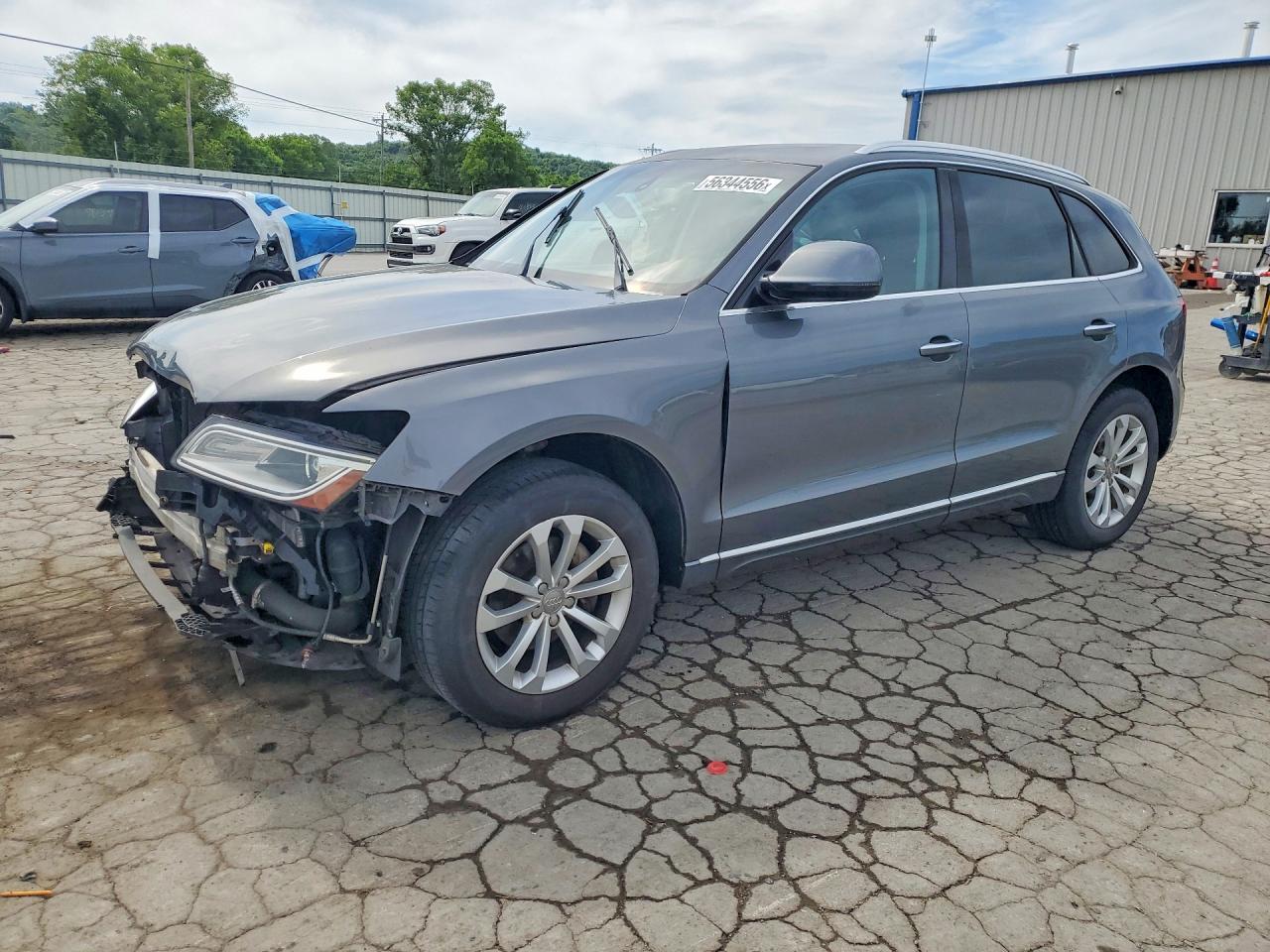 Salvage Audi Q5 Image