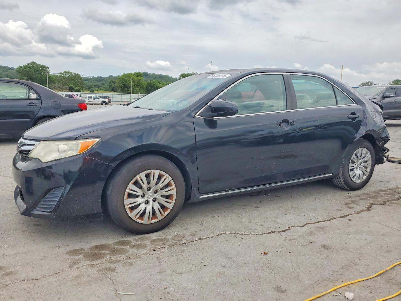Salvage Toyota Camry Image