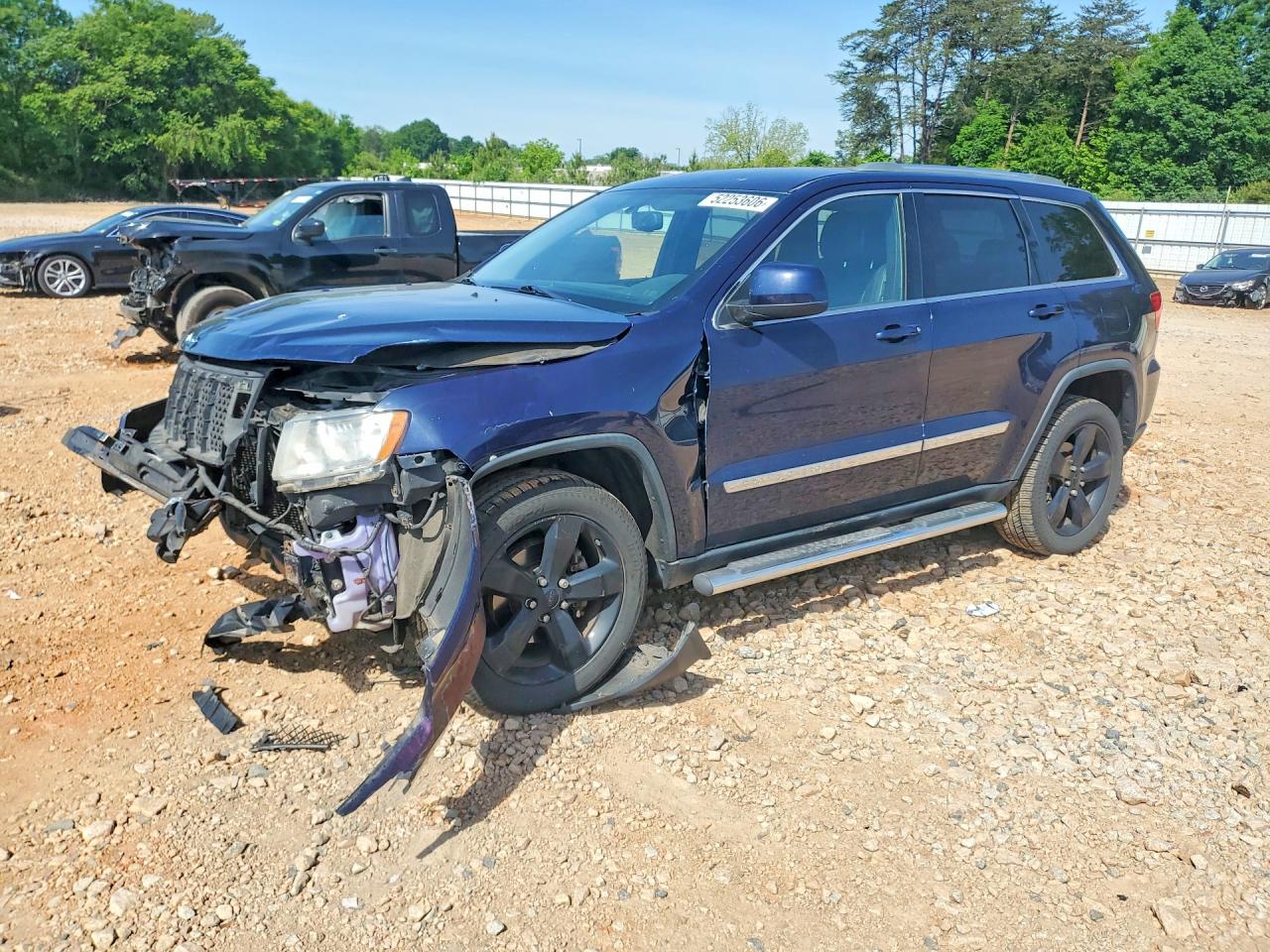 Salvage Jeep Cherokee Image