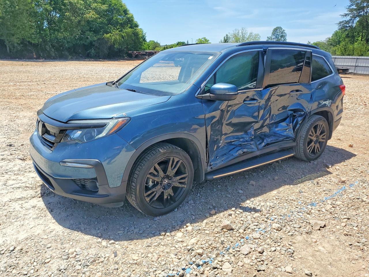 Salvage Honda Pilot Image