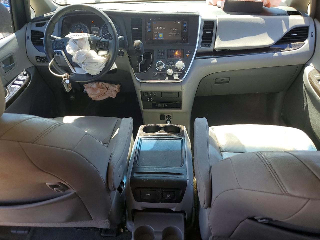 Toyota Sienna Xle Premium 8-passenger