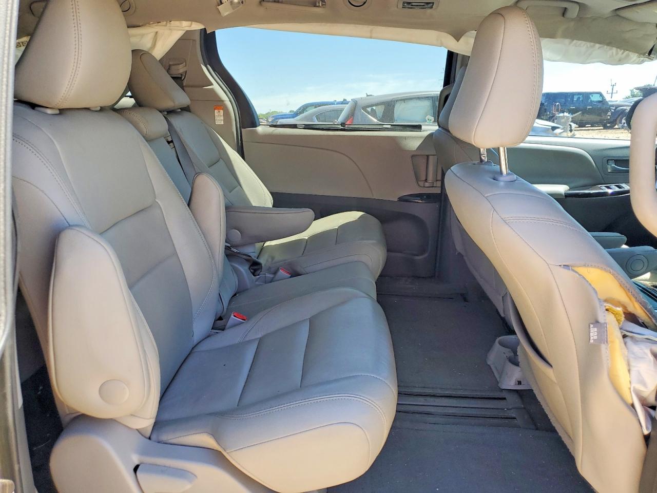 Toyota Sienna Xle Premium 8-passenger