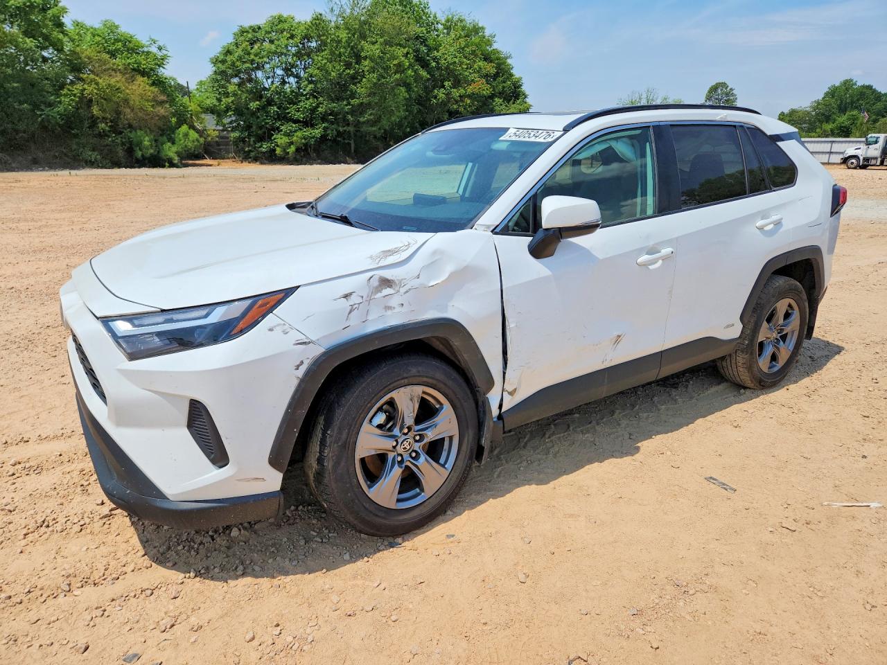 Salvage Toyota RAV4 Image