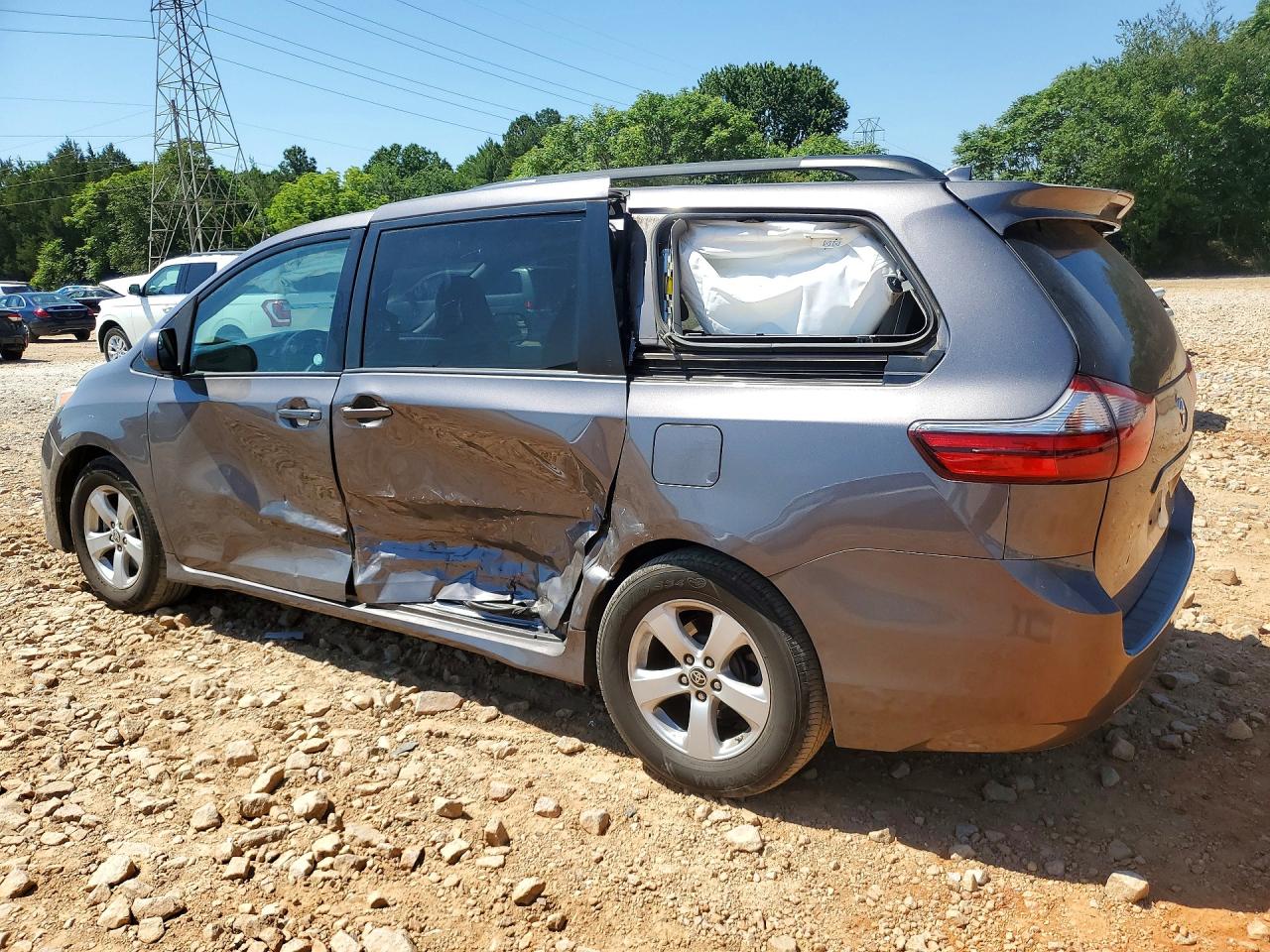 Toyota Sienna Le