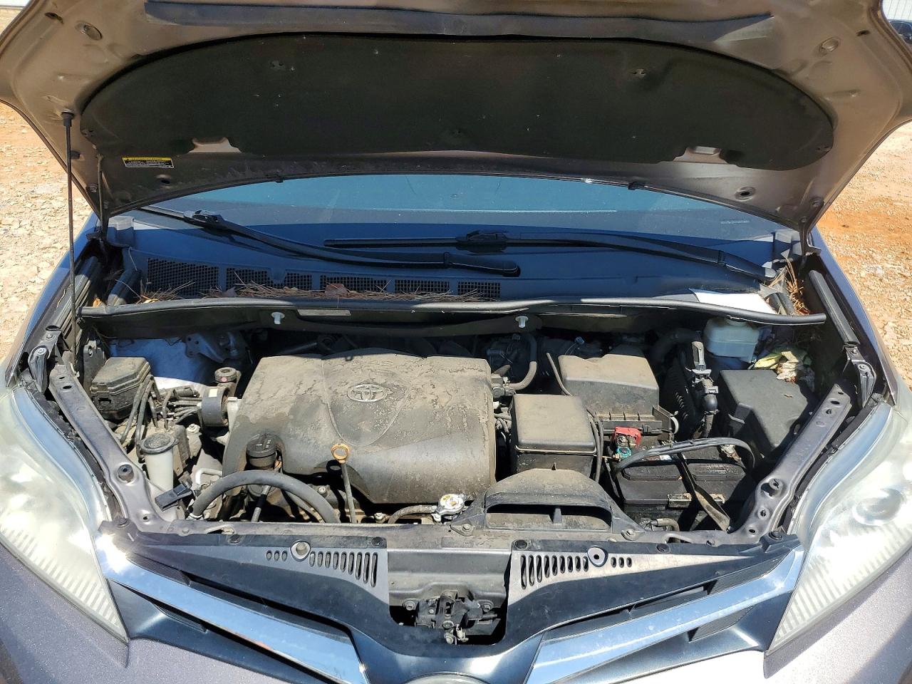 Toyota Sienna Le