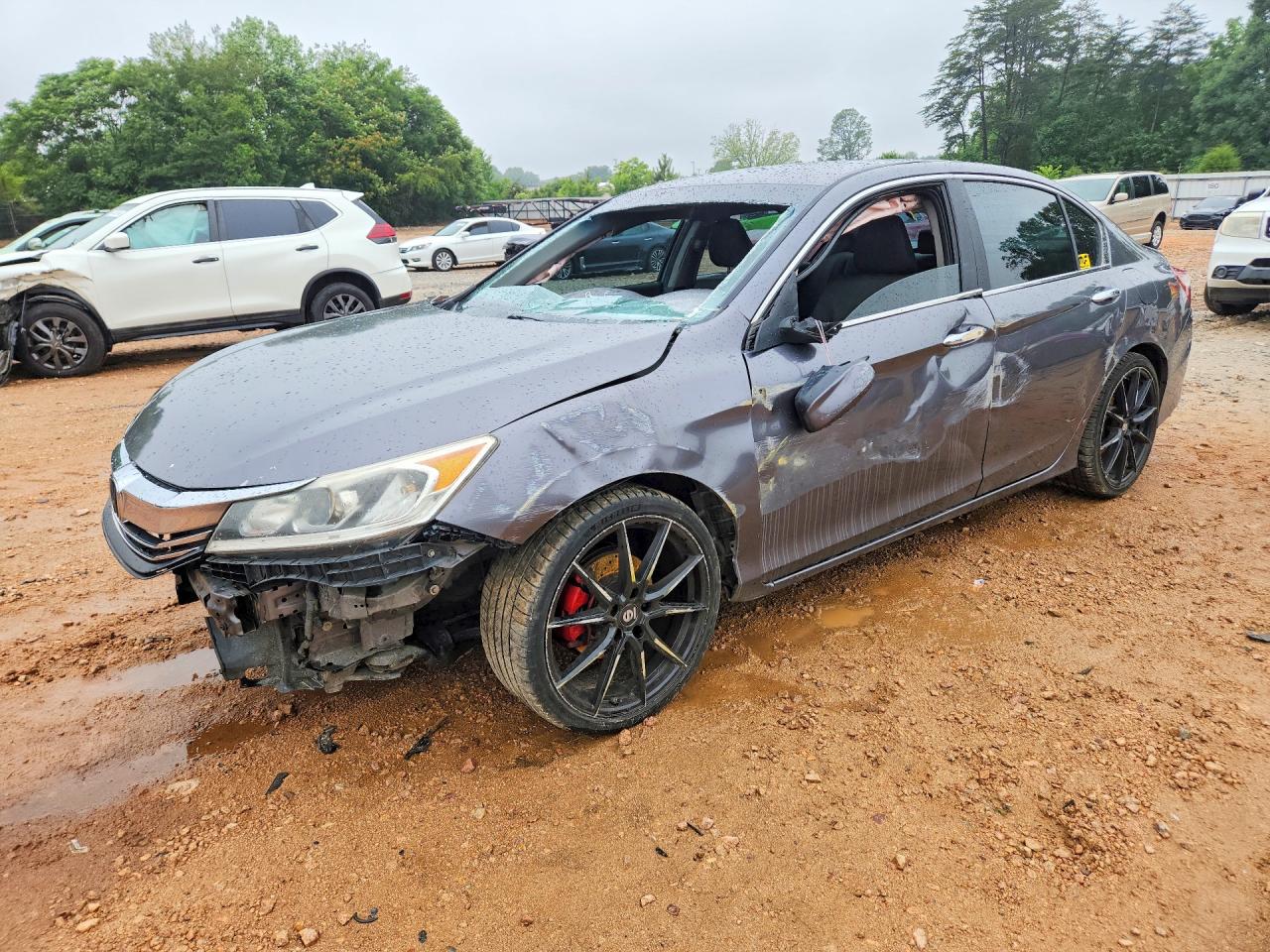 Salvage Honda Accord Image