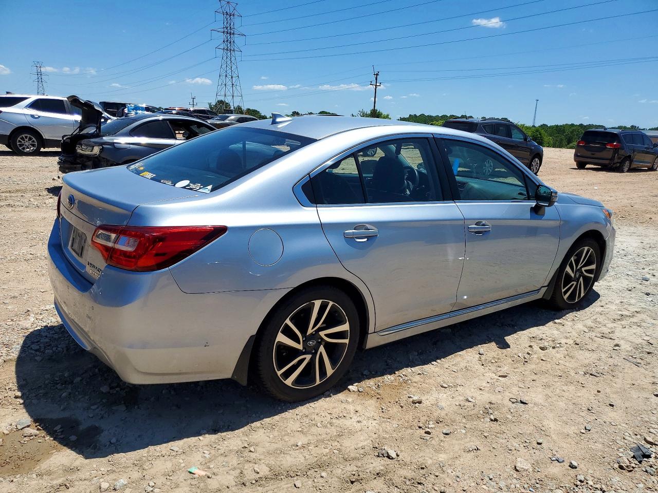 Subaru Legacy Sport
