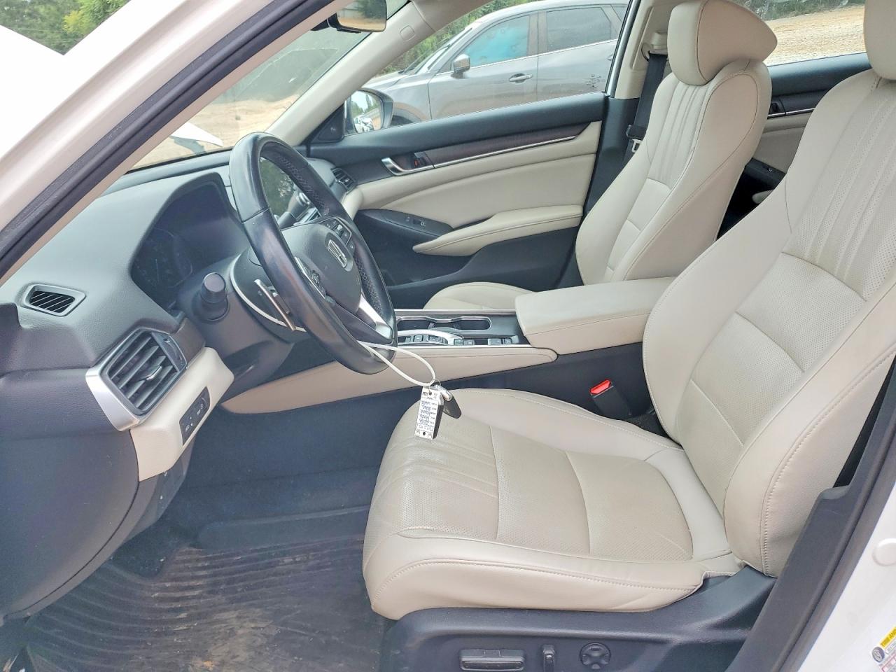 Honda Accord Touring Hybrid