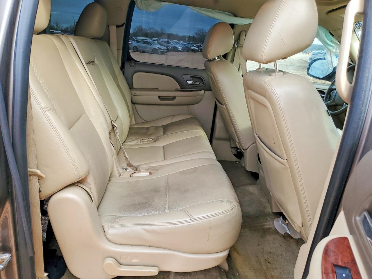 Chevrolet Suburban K1500 Ltz