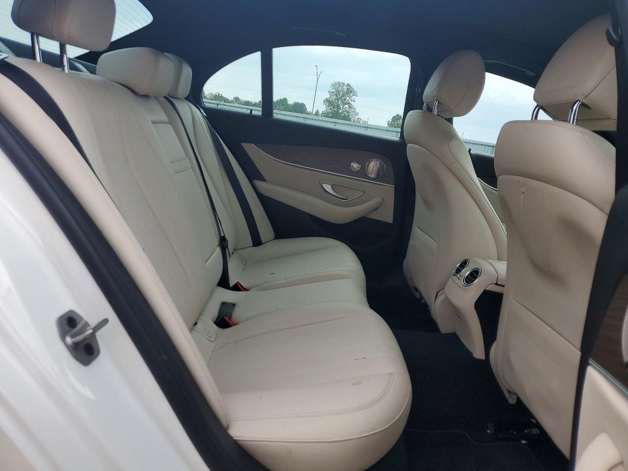 Mercedes-Benz E-Class 350