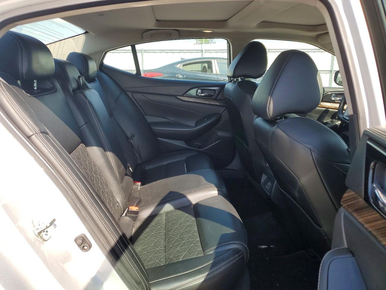 Nissan Maxima Platinum