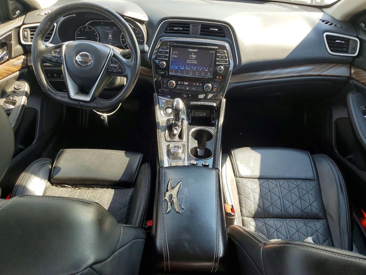 Nissan Maxima Platinum
