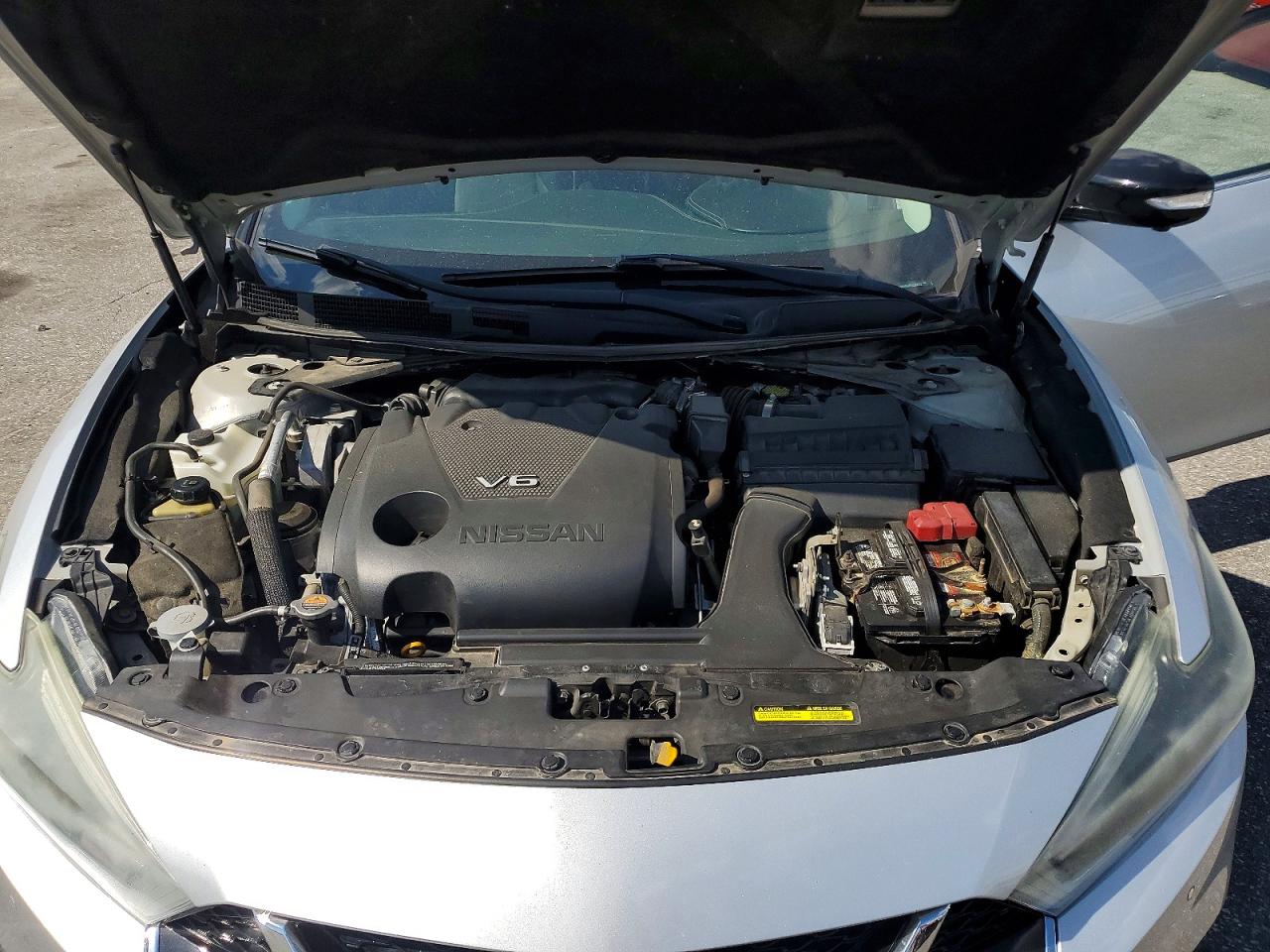 Nissan Maxima Platinum