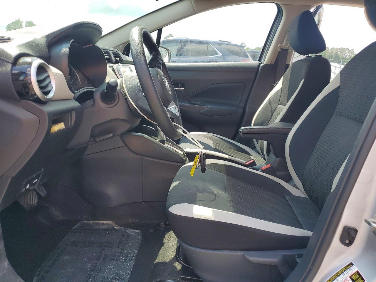 Nissan Versa Sv