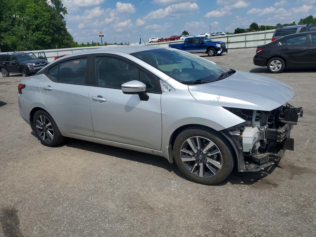 Nissan Versa Sv