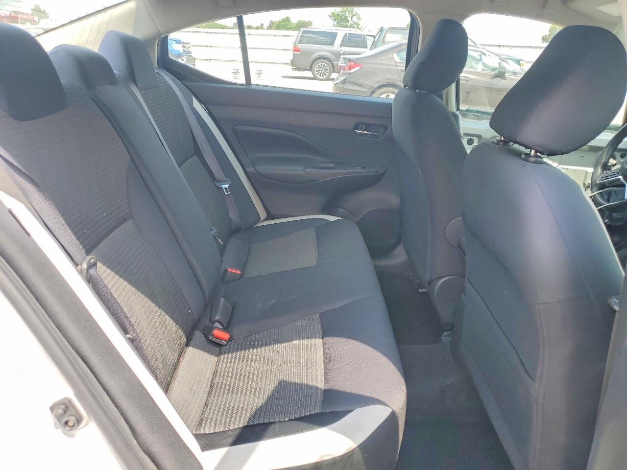 Nissan Versa Sv