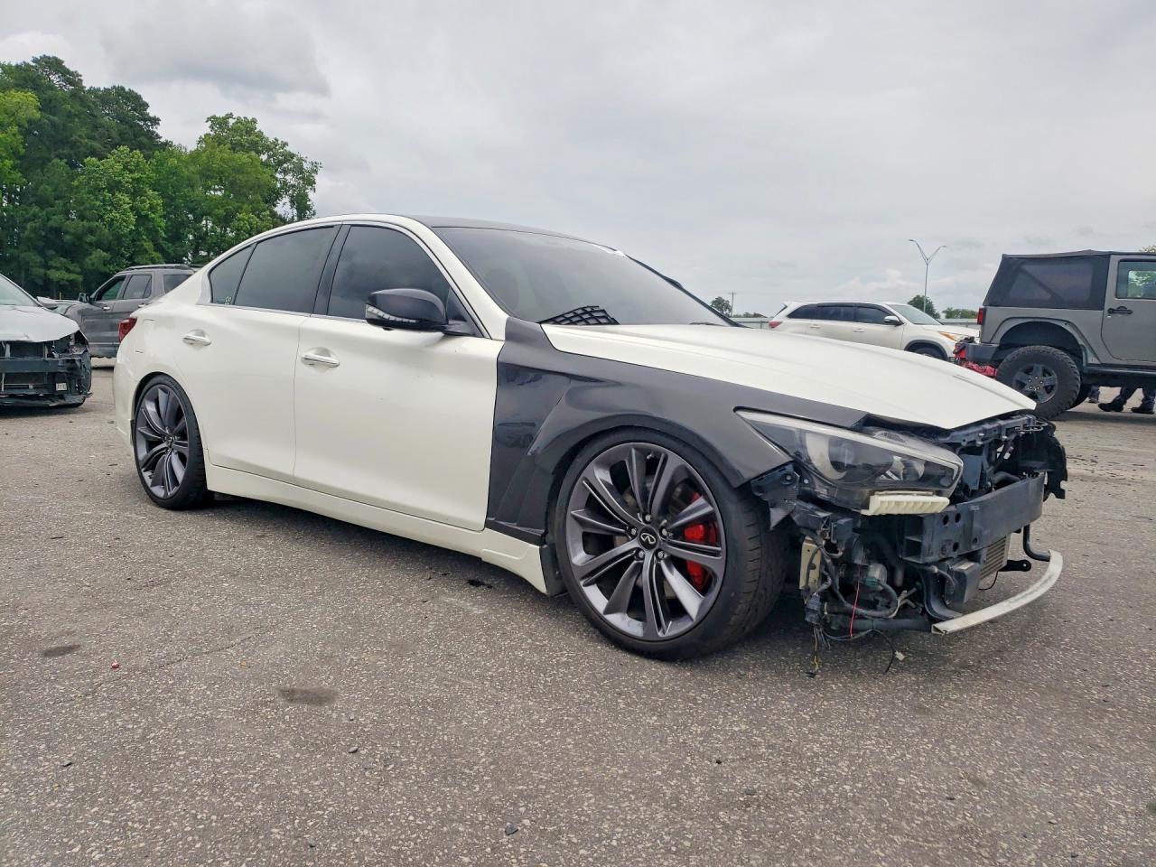 INFINITI Q50 Red Sport 400