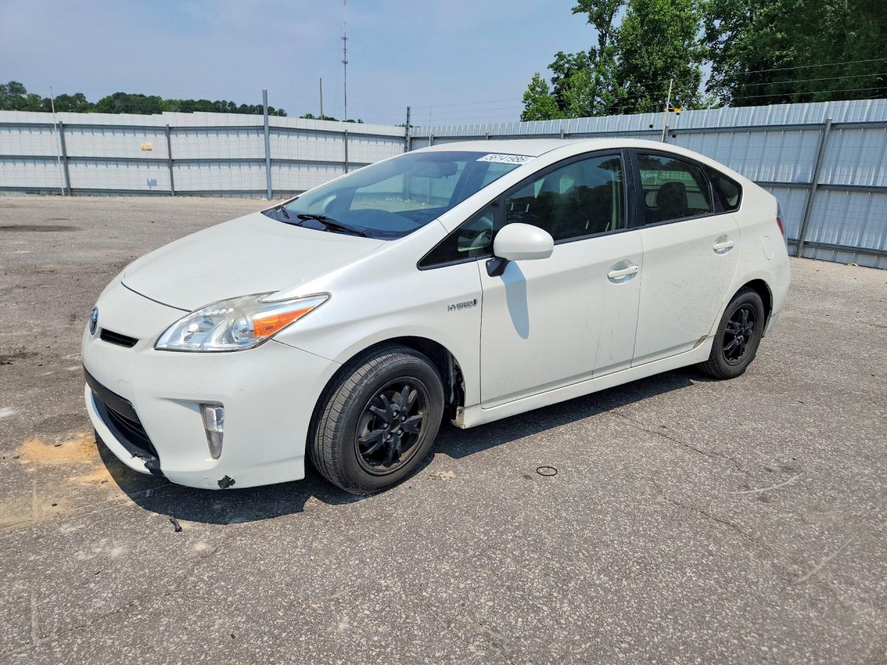Salvage Toyota Prius Image