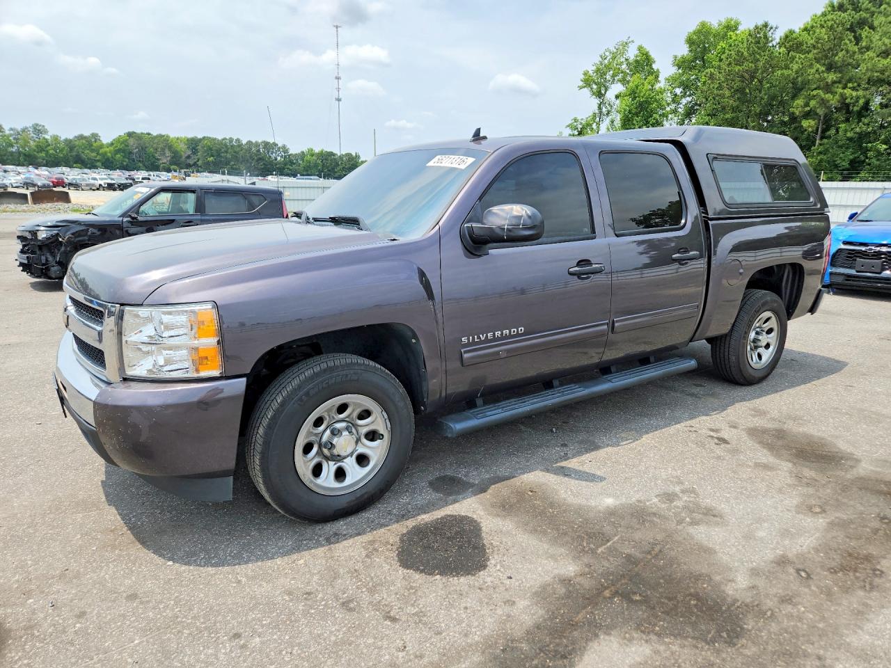 Salvage Chevrolet Silverado Image
