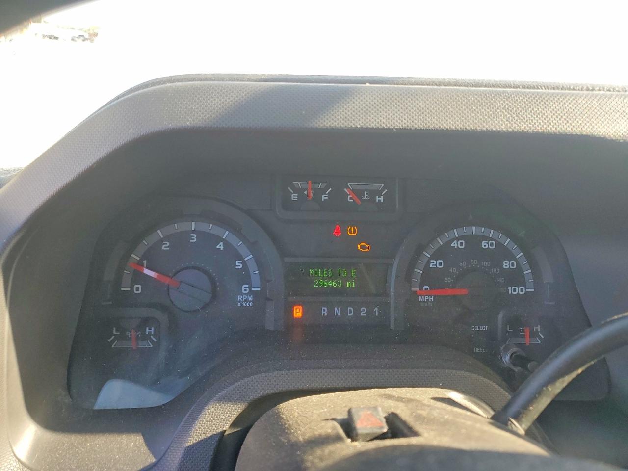 Ford Econoline E250 Van